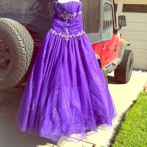 Quincenera dress (purple) 😍